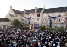 A nova Igreja de Scientology Ideal de Melbourne foi inaugurada no dia 29 de abril de 2011 e participaram nas cerimónias mais de 2000 Scientologist e os seus convidados.